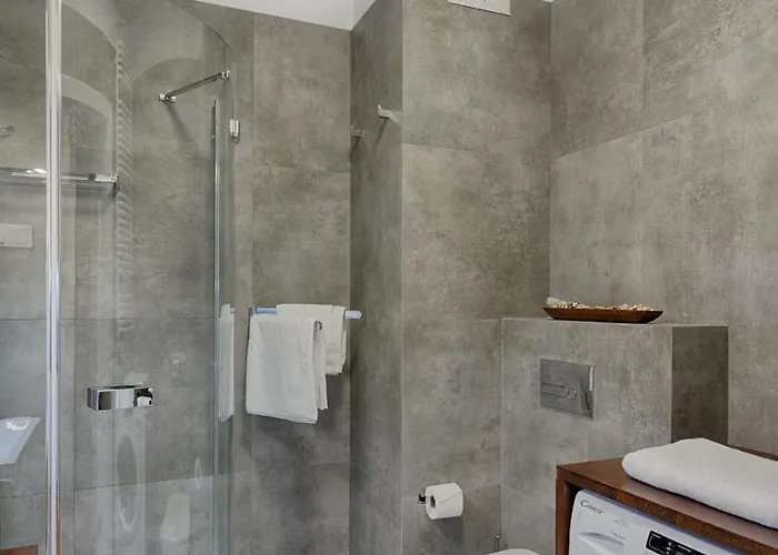 Lägenhet Mennica Warszawa